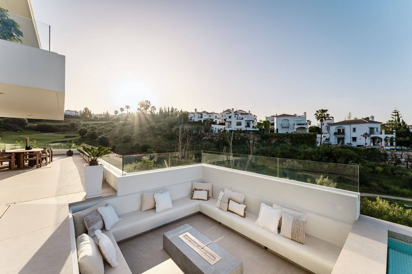 4 bedroom Villa for sale in Estepona with pool - € 2,990,000 (Ref: 9105841)