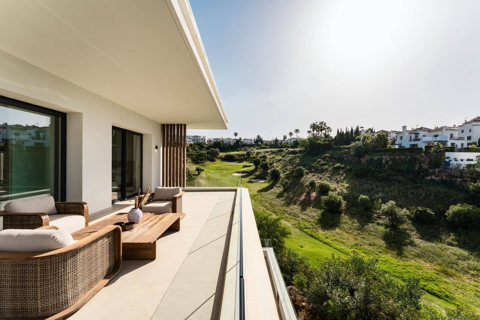 4 bedroom Villa for sale in Estepona with pool - € 2,990,000 (Ref: 9105841)