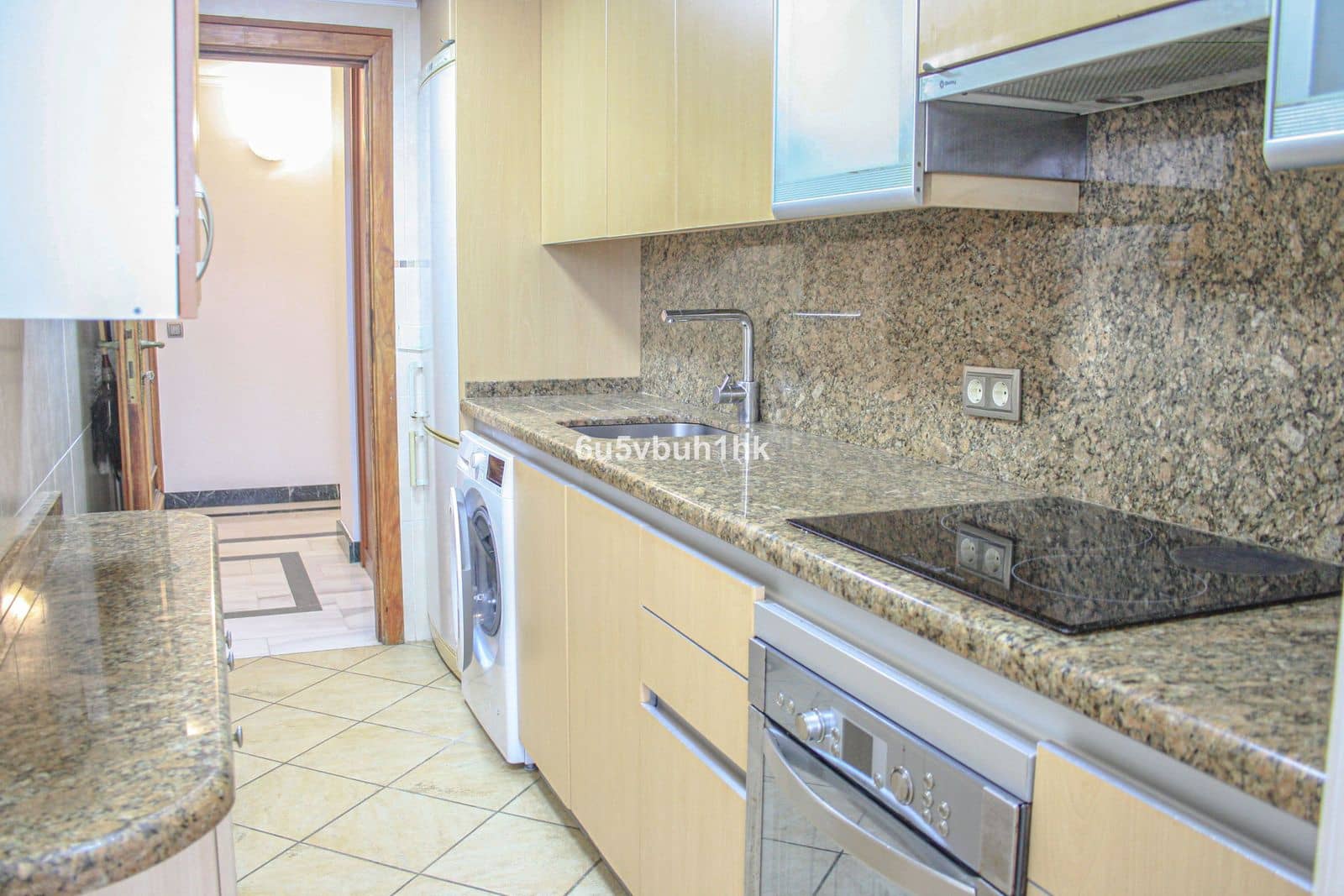 Apartamento de 2 habitaciones en Marbella en venta con piscina - 430.000 € (Ref: 9105843)