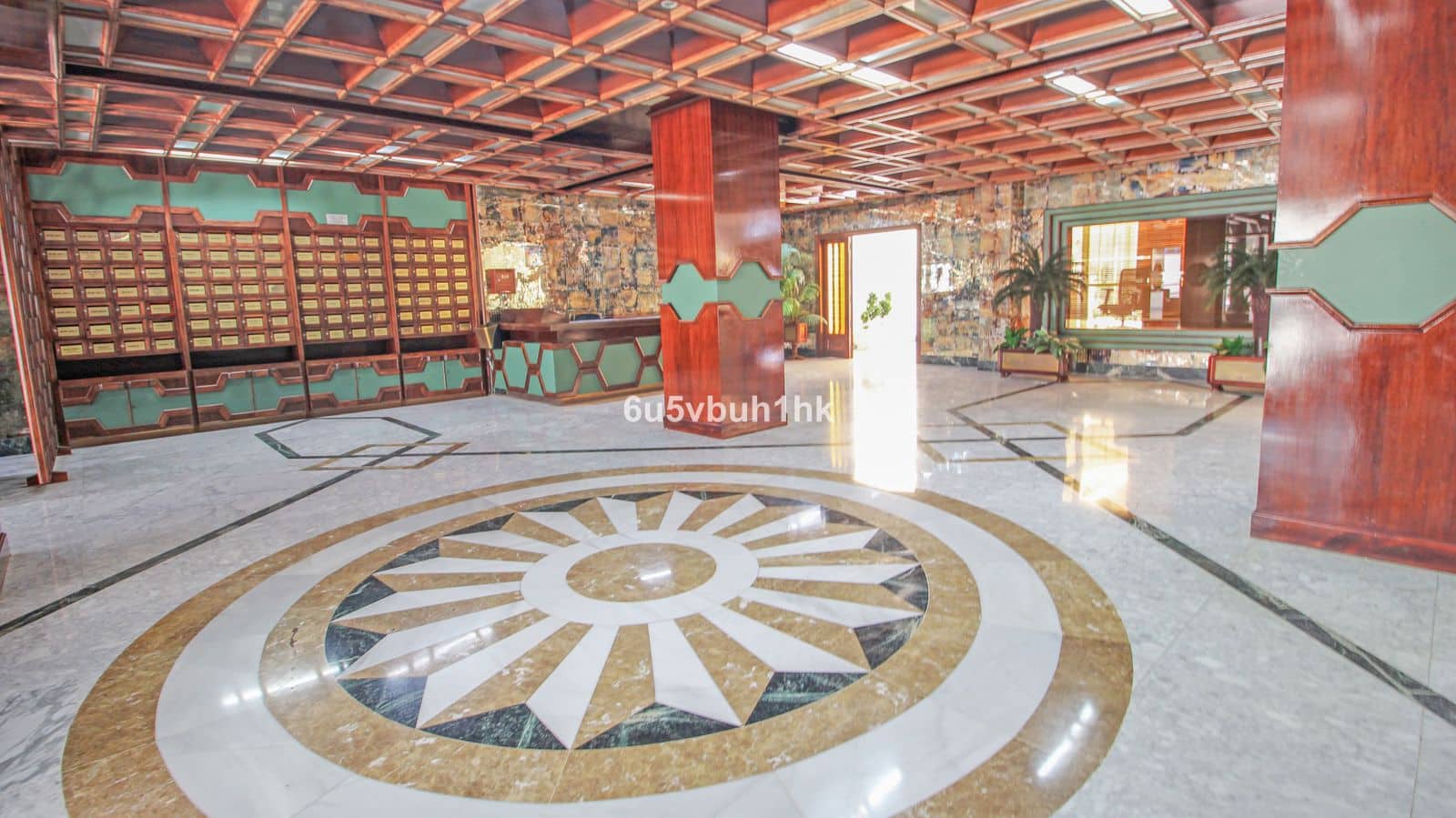 2 bedroom Apartment for sale in Marbella with pool - € 430,000 (Ref: 9105843)