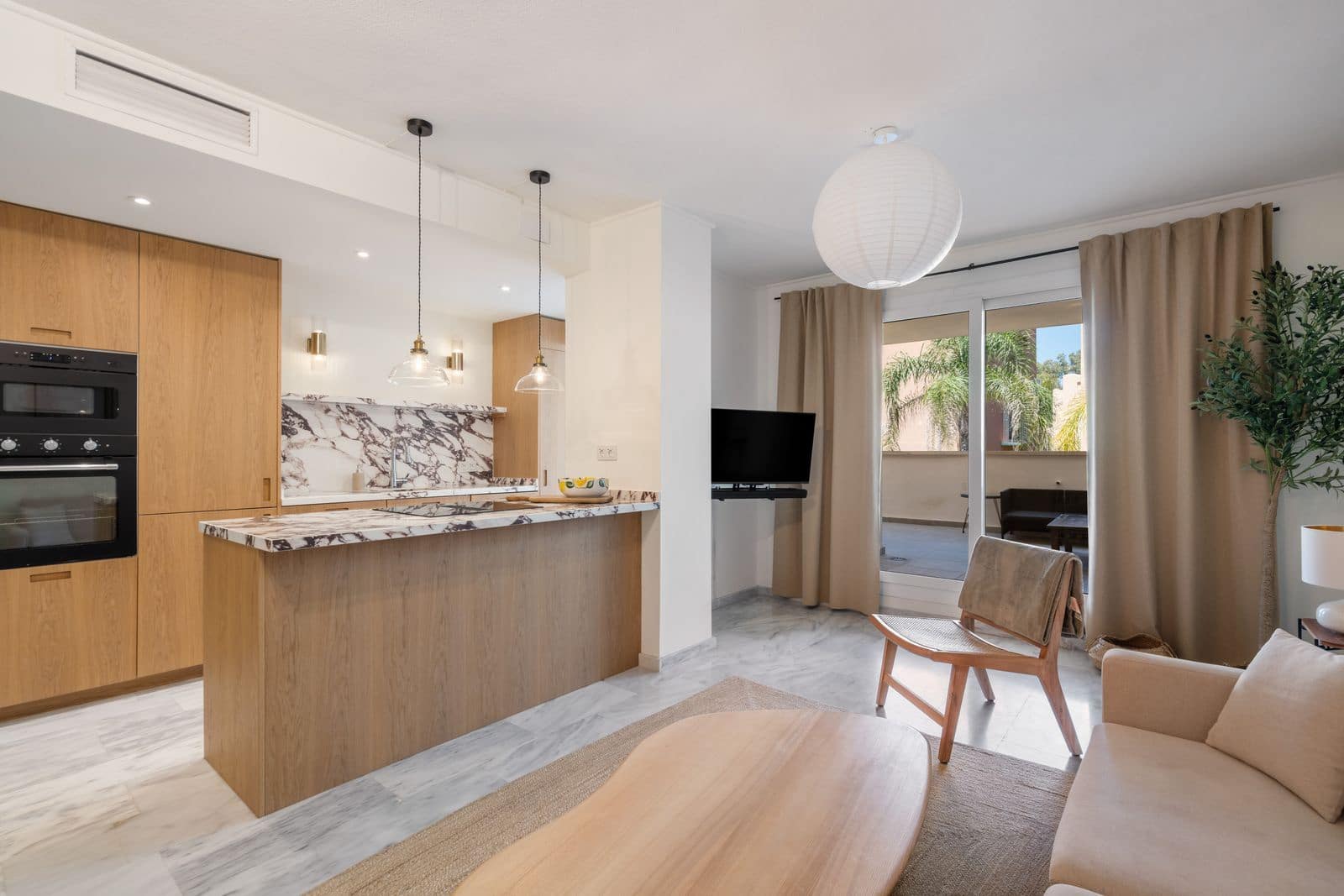 2 bedroom Apartment for sale in Nueva Andalucia with pool garage - € 449,000 (Ref: 9109633)