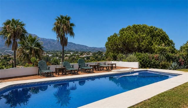 5 sypialnia Willa na sprzedaż w Nueva Andalucia, Marbella z basenem garażem - 2 800 000 € (Ref: 9114841)