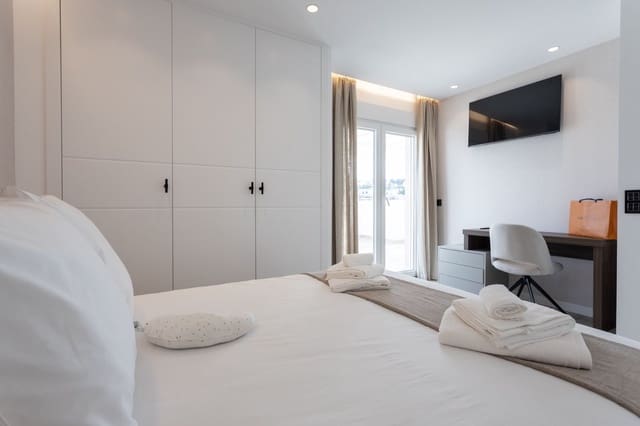 4 bedroom Apartment for sale in Nueva Andalucia, Marbella - € 1,690,000 (Ref: 9116809)