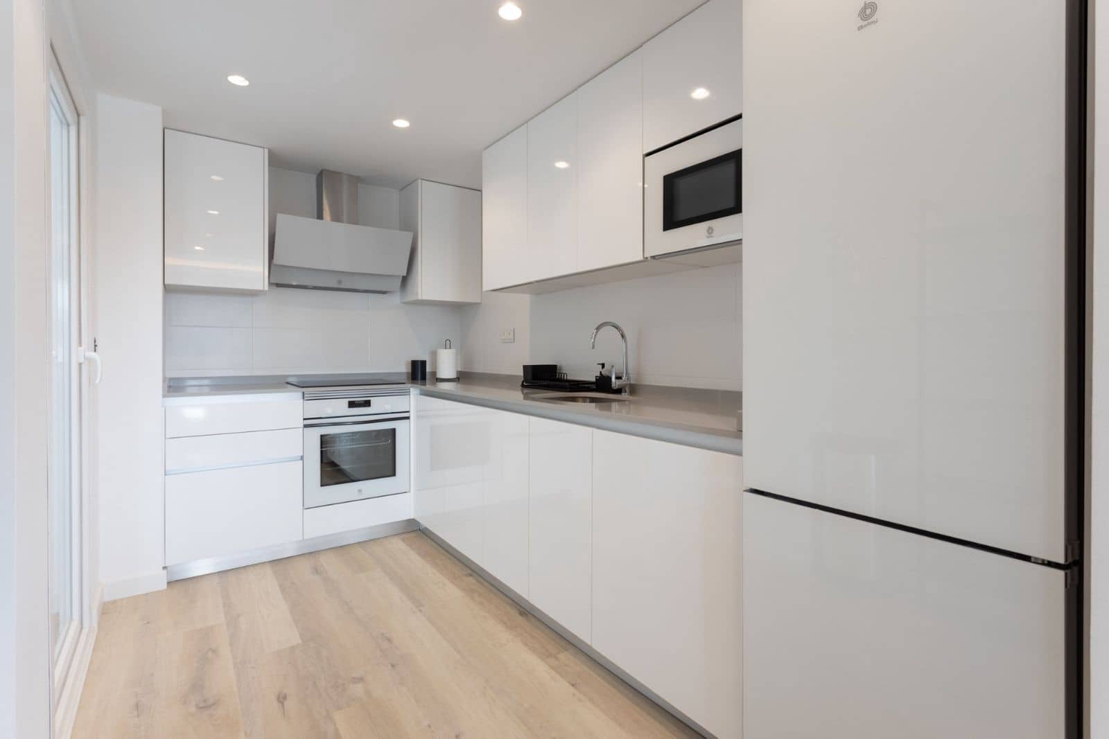 4 soveværelse Lejlighed til salg i Nueva Andalucia - € 1.499.000 (Ref: 9116809)