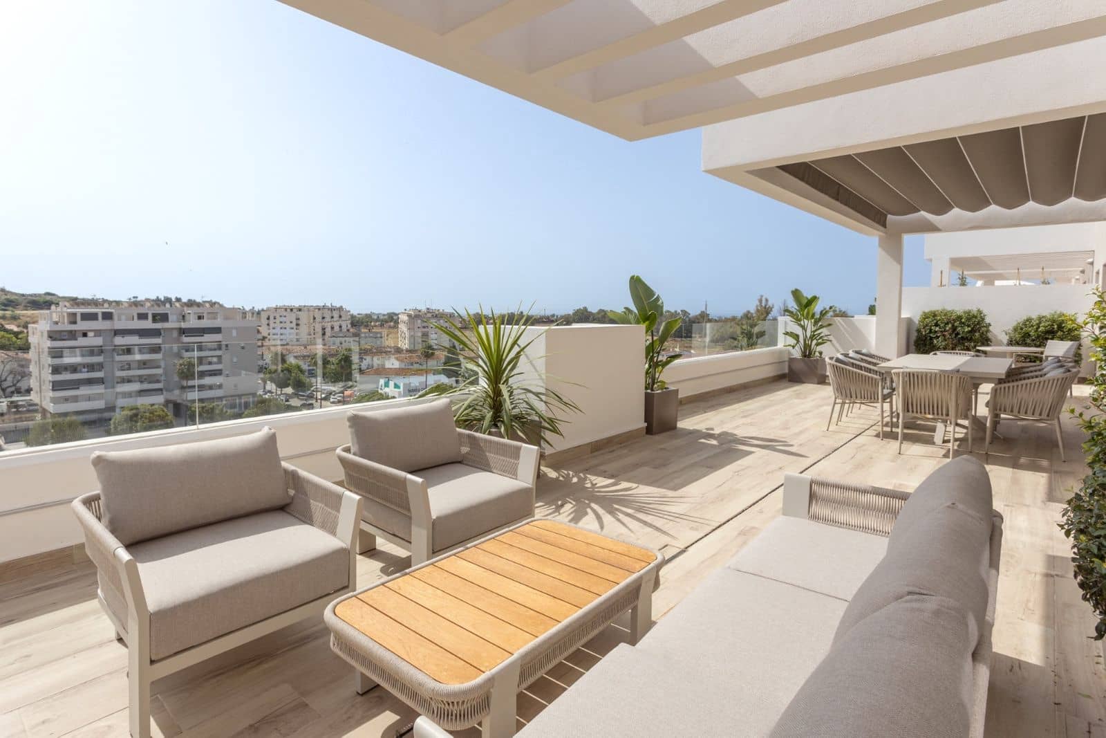 4 soveværelse Lejlighed til salg i Nueva Andalucia - € 1.499.000 (Ref: 9116809)