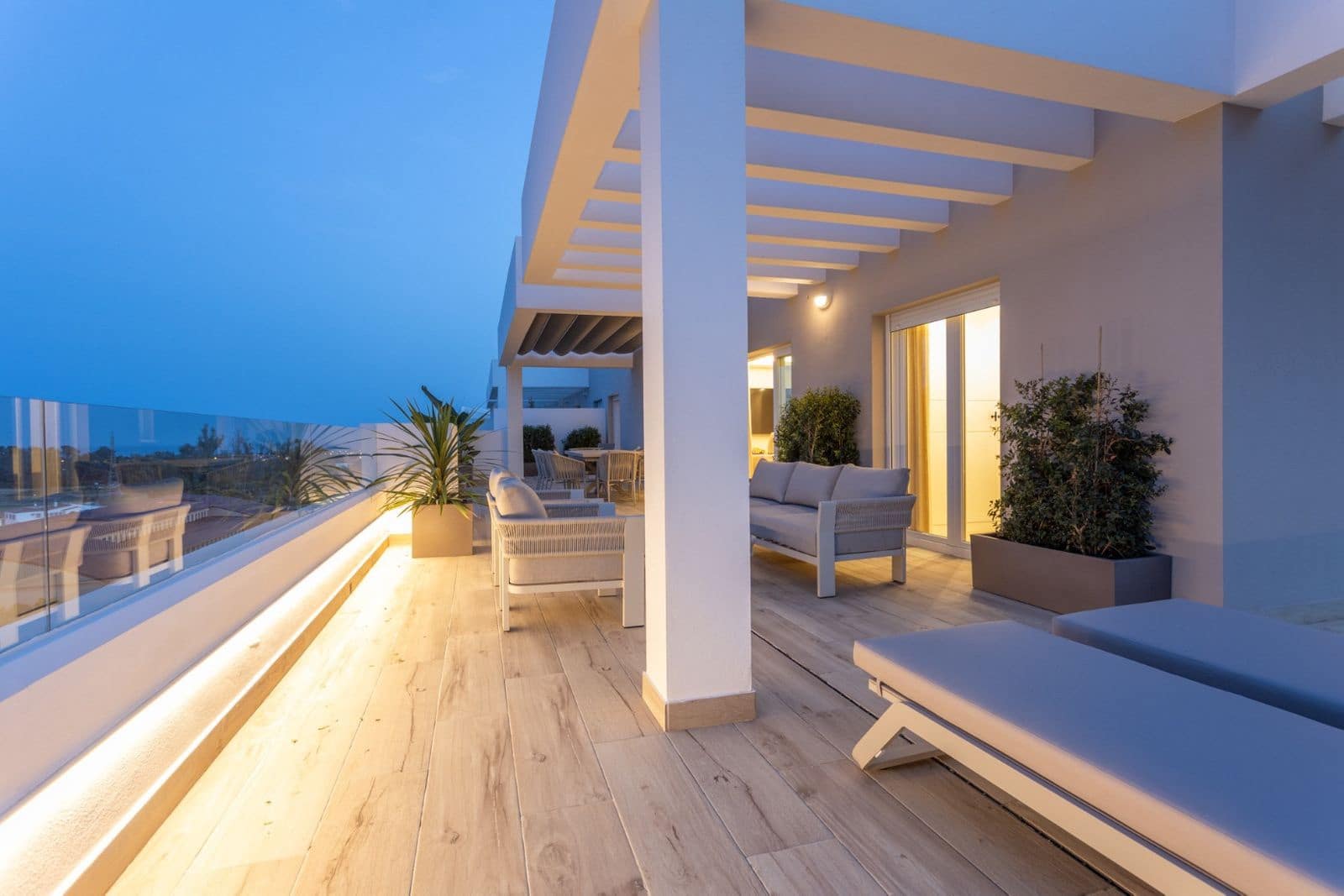 4 soveværelse Lejlighed til salg i Nueva Andalucia - € 1.499.000 (Ref: 9116809)