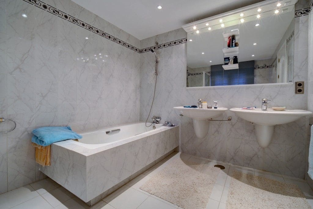 5 soveværelse Villa til salg i Costalita med swimmingpool garage - € 2.400.000 (Ref: 9116817)