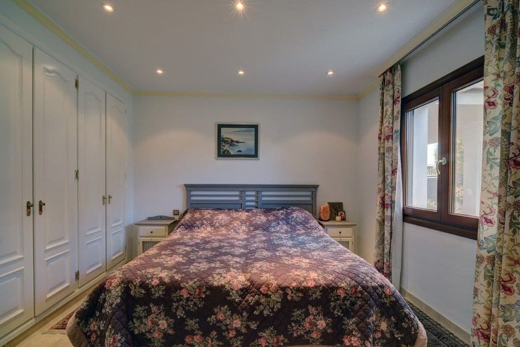 5 soveværelse Villa til salg i Costalita med swimmingpool garage - € 2.400.000 (Ref: 9116817)