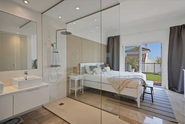 Apartamento de 3 habitaciones en El Paraíso, Benahavís en venta con piscina - 575.000 € (Ref: 9116819)