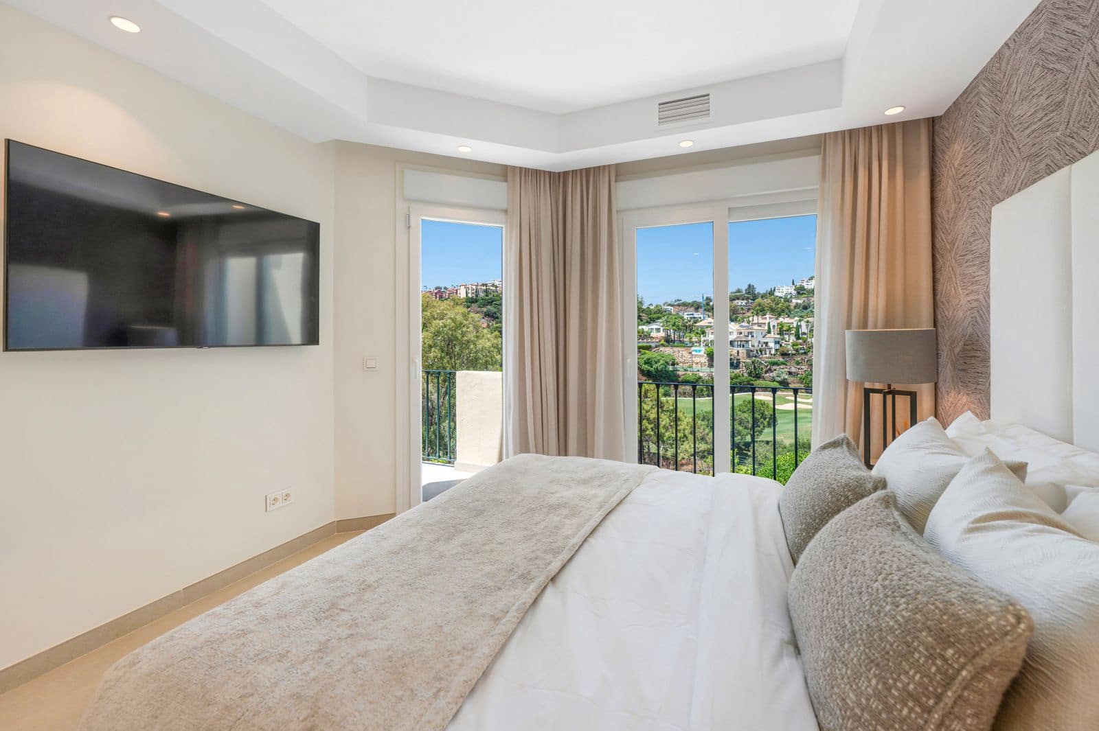 Casa de 3 habitaciones en La Quinta en venta - 1.350.000 € (Ref: 9127820)