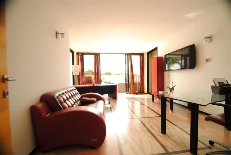 8 soveværelse Villa til salg i Cabopino med swimmingpool garage - € 4.950.000 (Ref: 9127823)