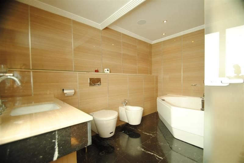 8 soveværelse Villa til salg i Cabopino med swimmingpool garage - € 4.950.000 (Ref: 9127823)