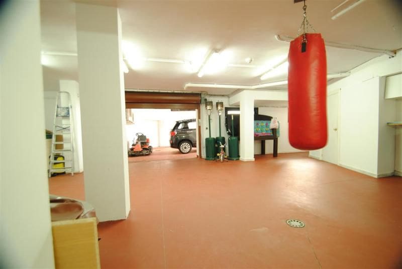 8 soveværelse Villa til salg i Cabopino med swimmingpool garage - € 4.950.000 (Ref: 9127823)