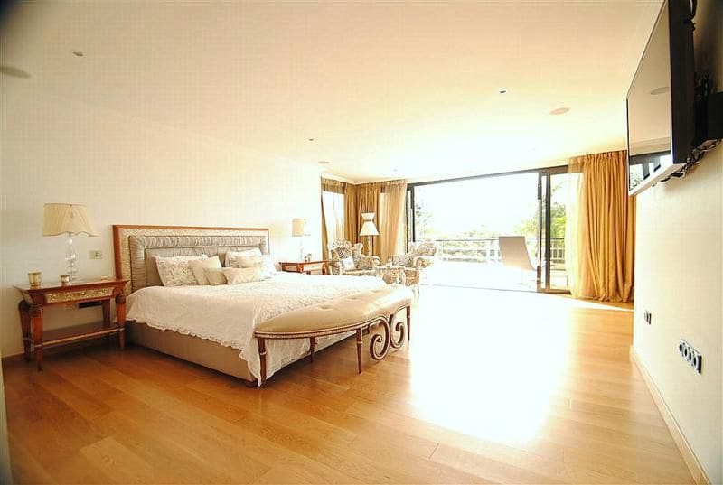 8 soveværelse Villa til salg i Cabopino med swimmingpool garage - € 4.950.000 (Ref: 9127823)