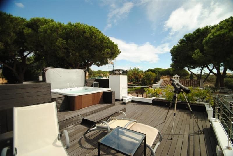 8 soveværelse Villa til salg i Cabopino med swimmingpool garage - € 4.950.000 (Ref: 9127823)