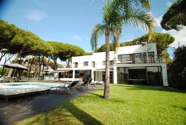8 soverom Villa til salgs i Cabopino, Marbella med svømmebasseng garasje - € 4 950 000 (Ref: 9127823)