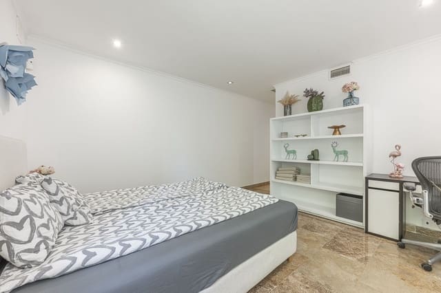 3 quarto Apartamento para venda em Golden Mile, Marbella com garagem - 795 000 € (Ref: 9154713)