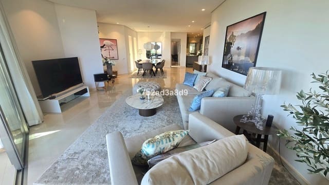2 soveværelse Penthouse til salg i Golden Mile, Marbella med swimmingpool - € 2.095.000 (Ref: 9227938)
