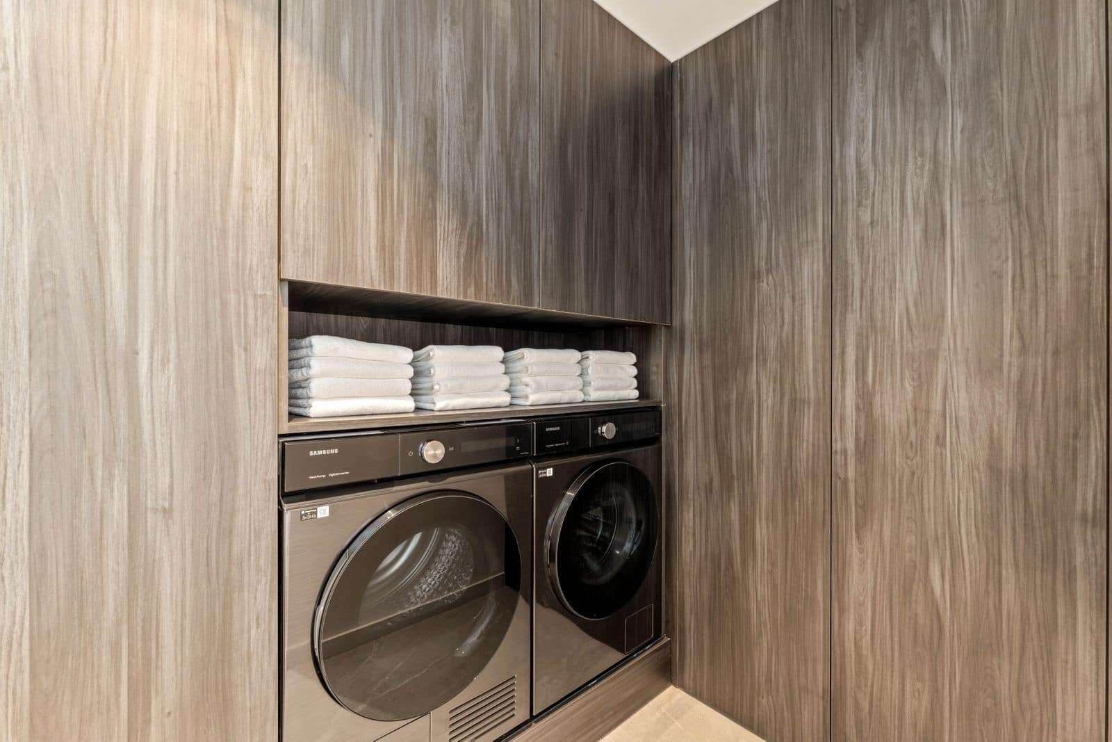 3 bedroom Apartment for sale in Benahavis - € 1,350,000 (Ref: 9227940)