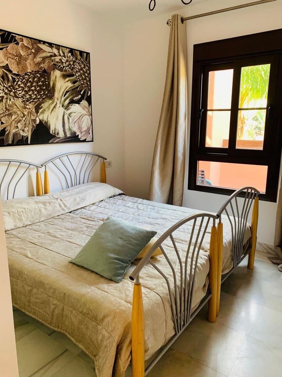 3 bedroom Apartment for sale in Estepona with pool garage - € 595,000 (Ref: 9227946)