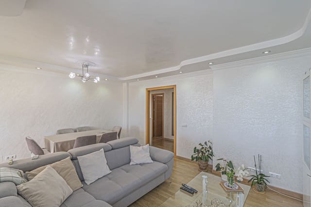 2 bedroom Apartment for sale in Estepona with pool - € 410,000 (Ref: 9227955)