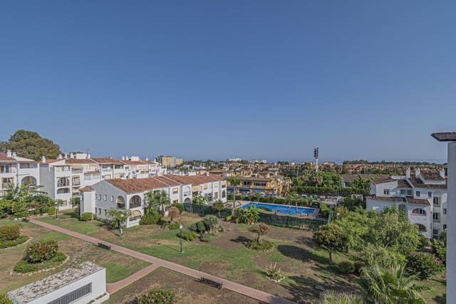 2 bedroom Apartment for sale in Estepona with pool - € 410,000 (Ref: 9227955)
