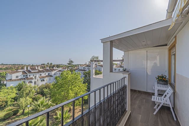 2 bedroom Apartment for sale in Estepona with pool - € 410,000 (Ref: 9227955)