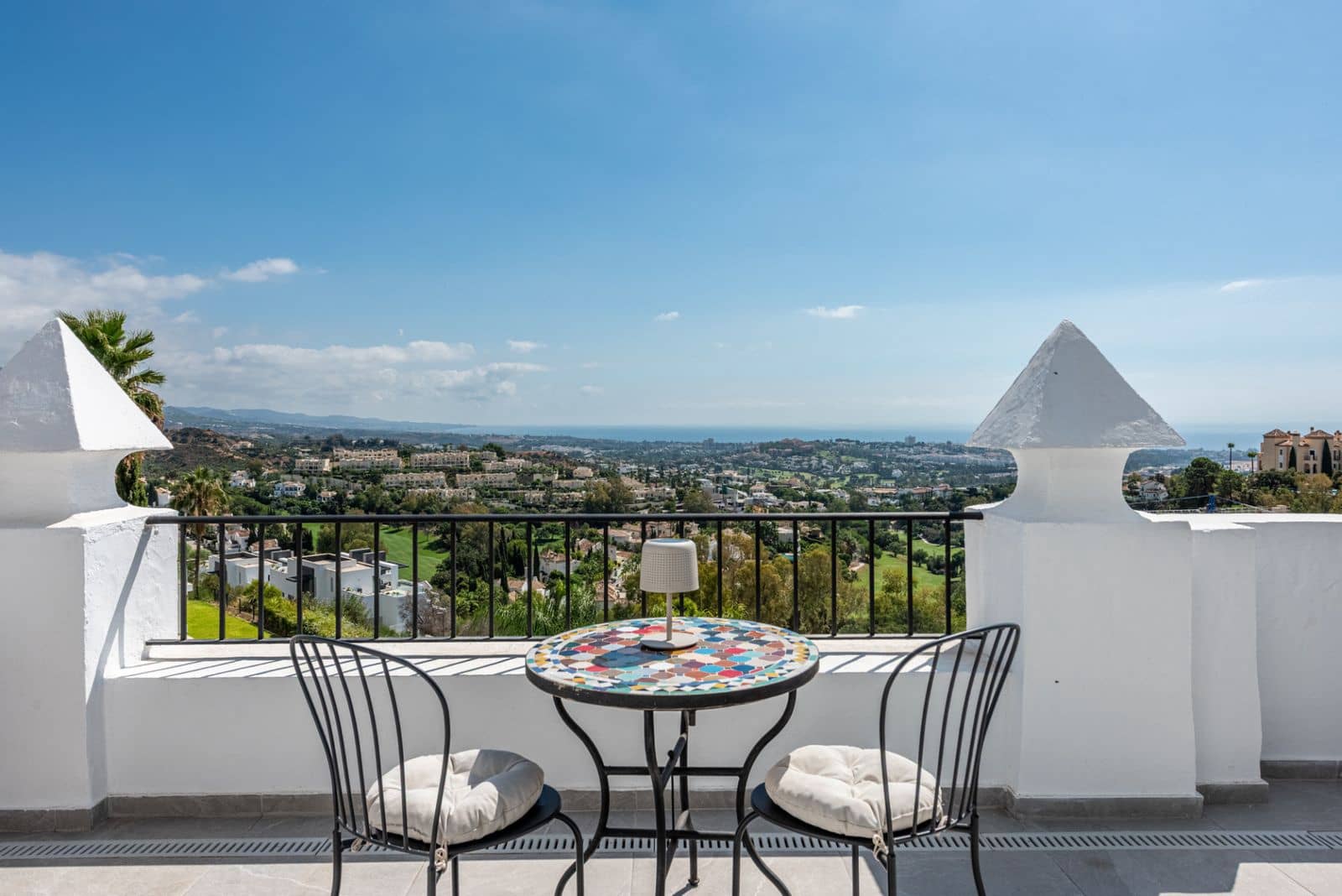 3 Zimmer Penthouse zu verkaufen in Benahavis - 925.000 € (Ref: 9251767)