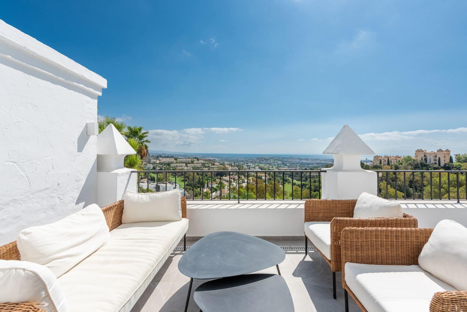 3 Zimmer Penthouse zu verkaufen in Benahavis - 925.000 € (Ref: 9251767)