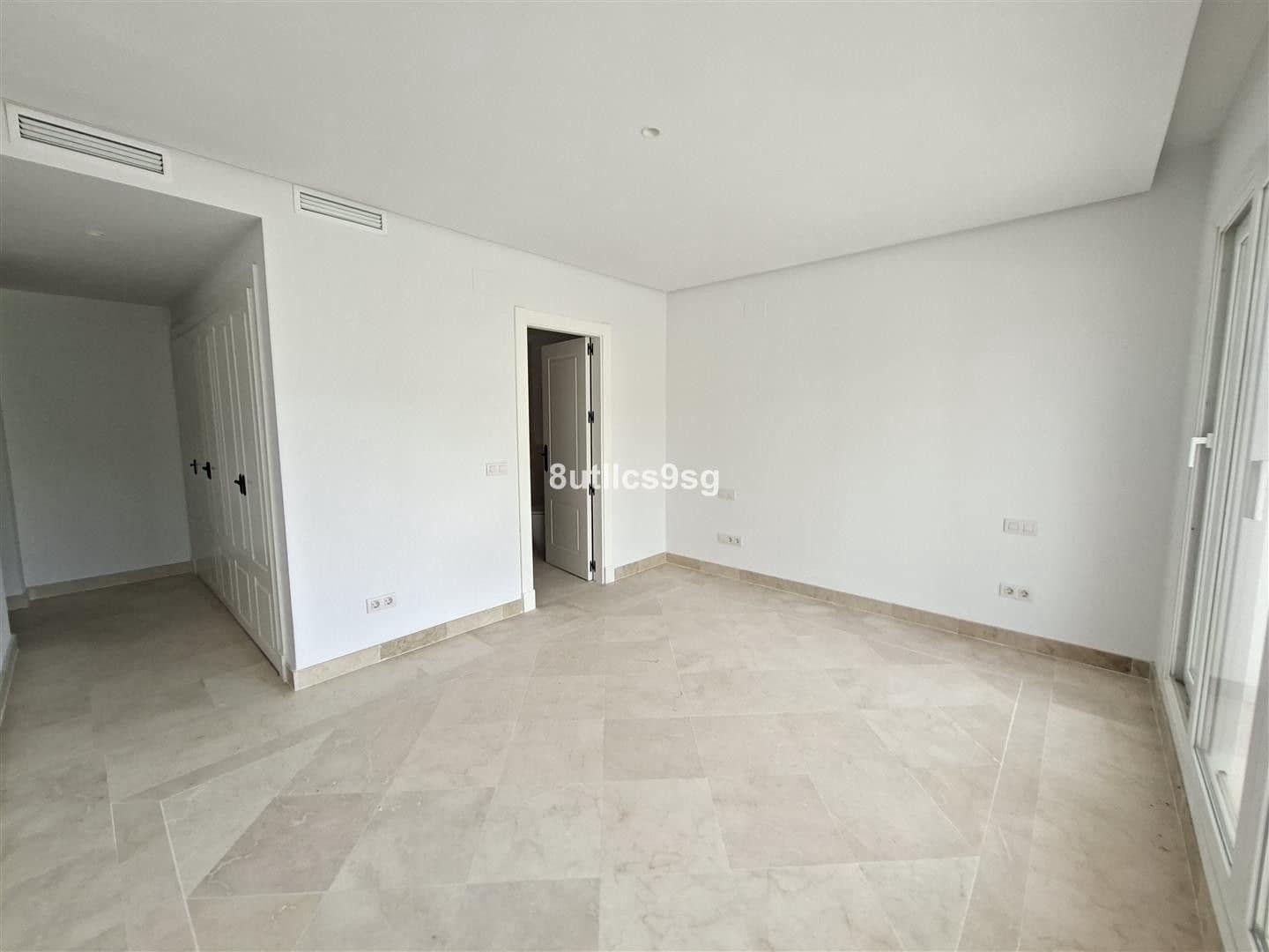 2 makuuhuone Huoneisto myytävänä paikassa Aloha Golf - 677 000 € (Ref: 9262120)