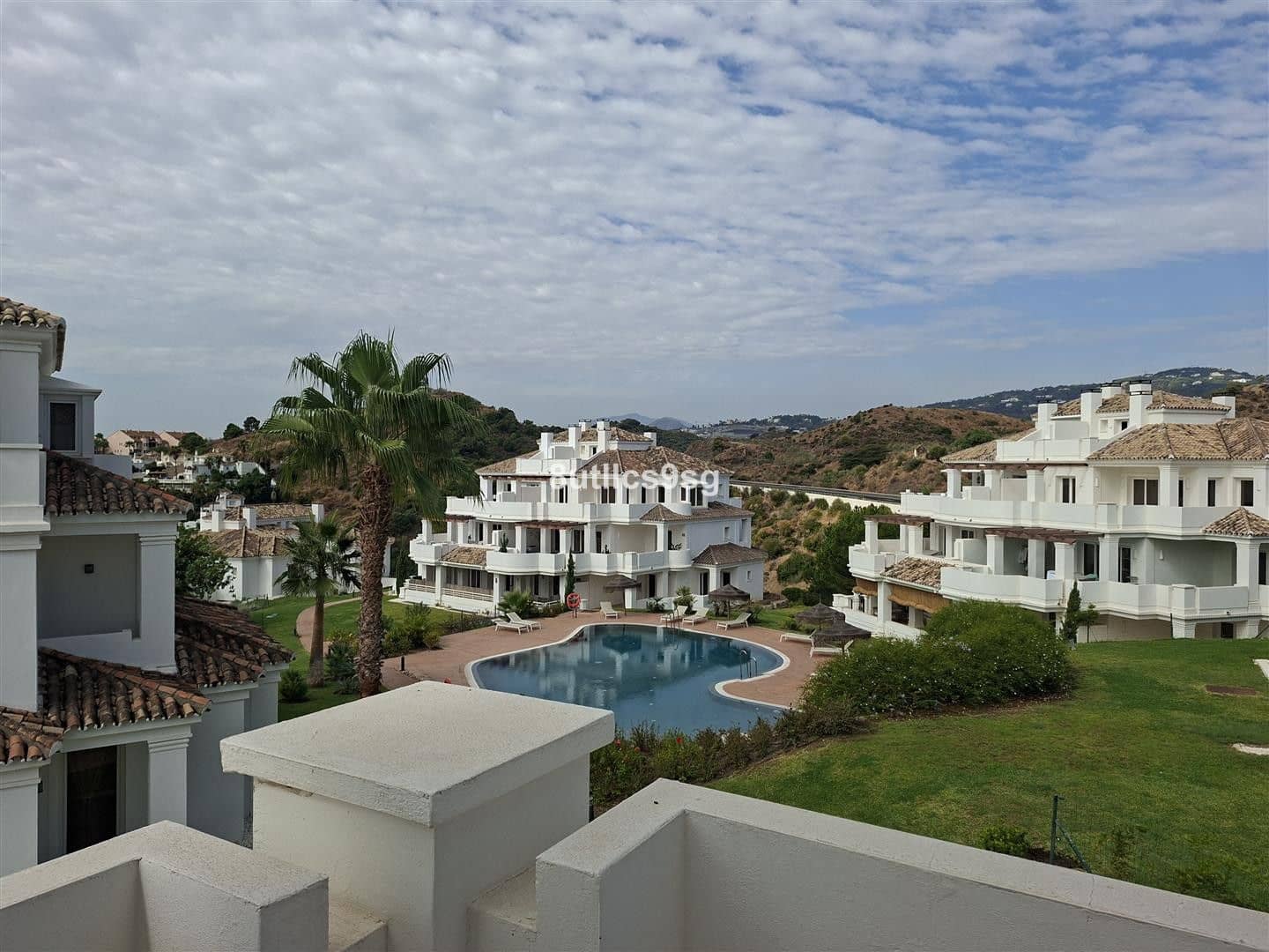 2 makuuhuone Huoneisto myytävänä paikassa Aloha Golf - 677 000 € (Ref: 9262120)