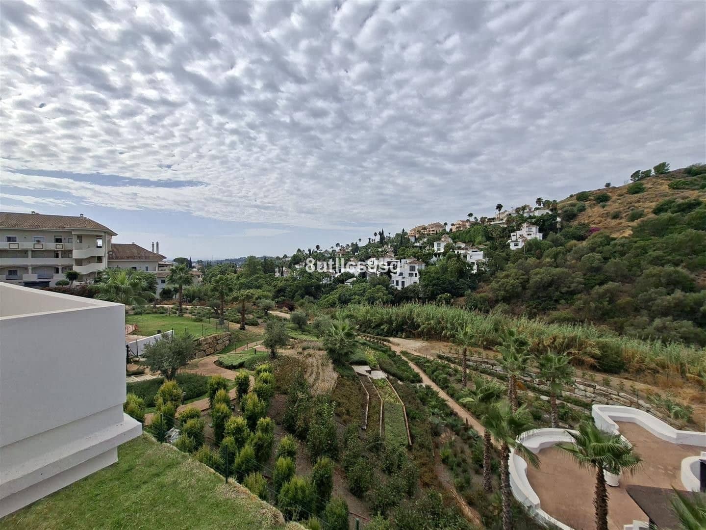 2 makuuhuone Huoneisto myytävänä paikassa Aloha Golf - 677 000 € (Ref: 9262120)