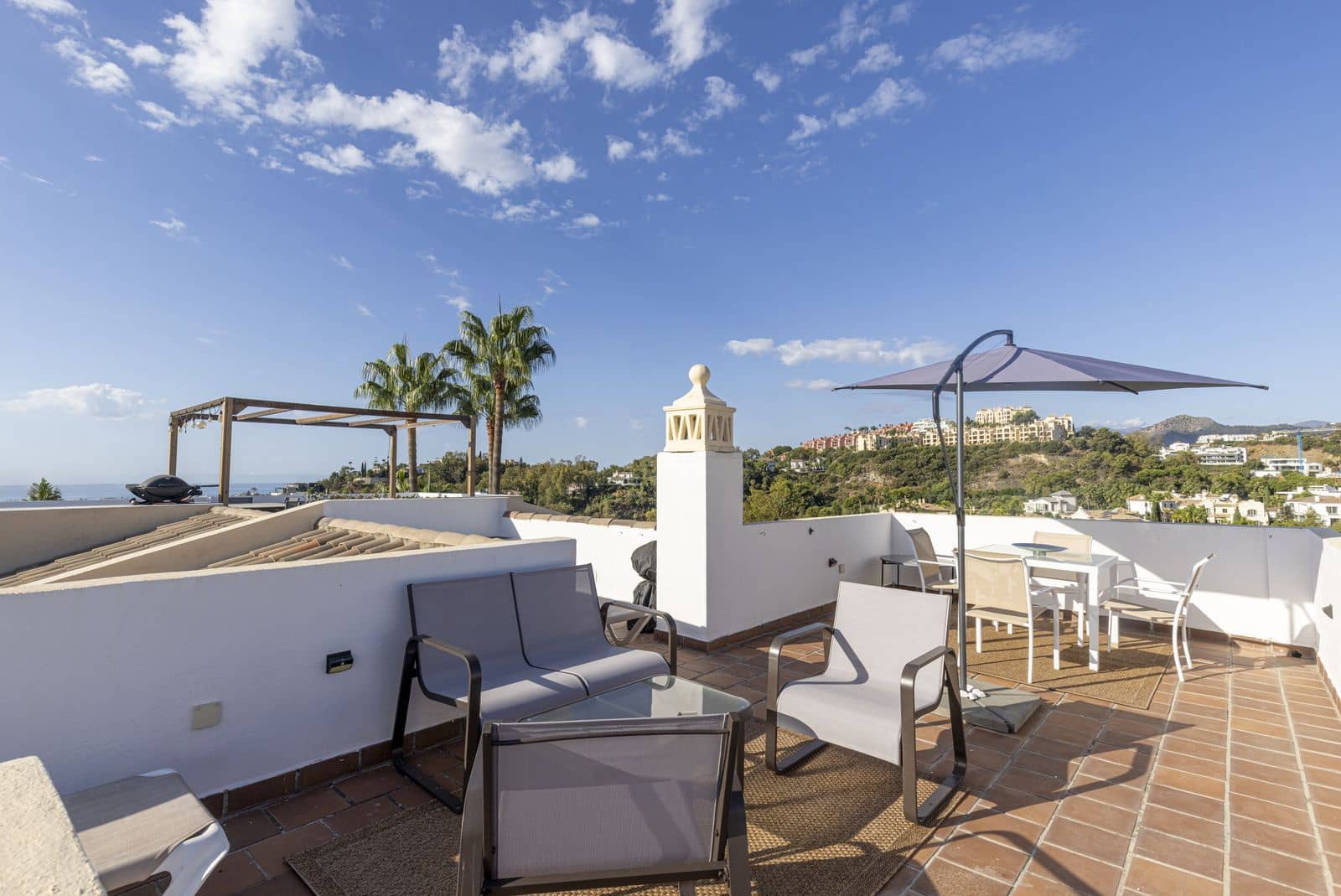 3 makuuhuone Kattohuoneisto myytävänä paikassa La Quinta mukana uima-altaan - 649 995 € (Ref: 9348814)