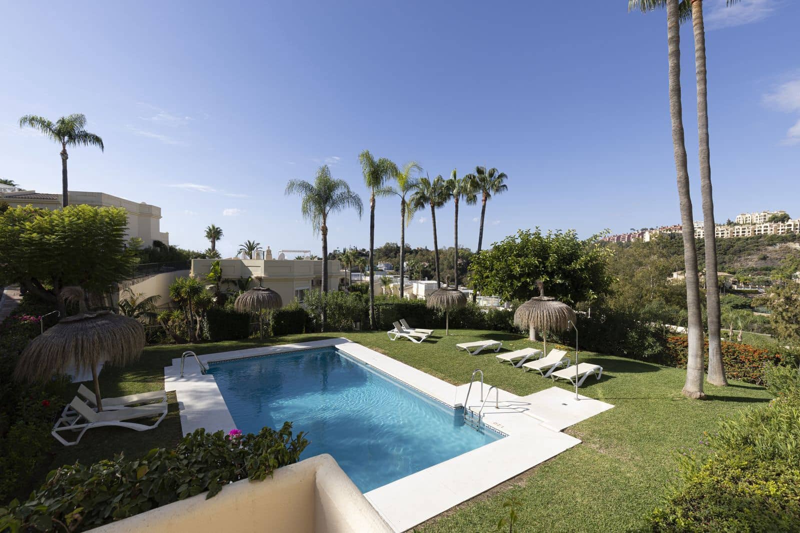 3 makuuhuone Kattohuoneisto myytävänä paikassa La Quinta mukana uima-altaan - 649 995 € (Ref: 9348814)