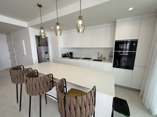 2 soveværelse Lejlighed til salg i Benalmádena med swimmingpool - € 585.000 (Ref: 9382094)