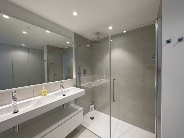 2 soveværelse Lejlighed til salg i Benalmádena med swimmingpool - € 585.000 (Ref: 9382094)