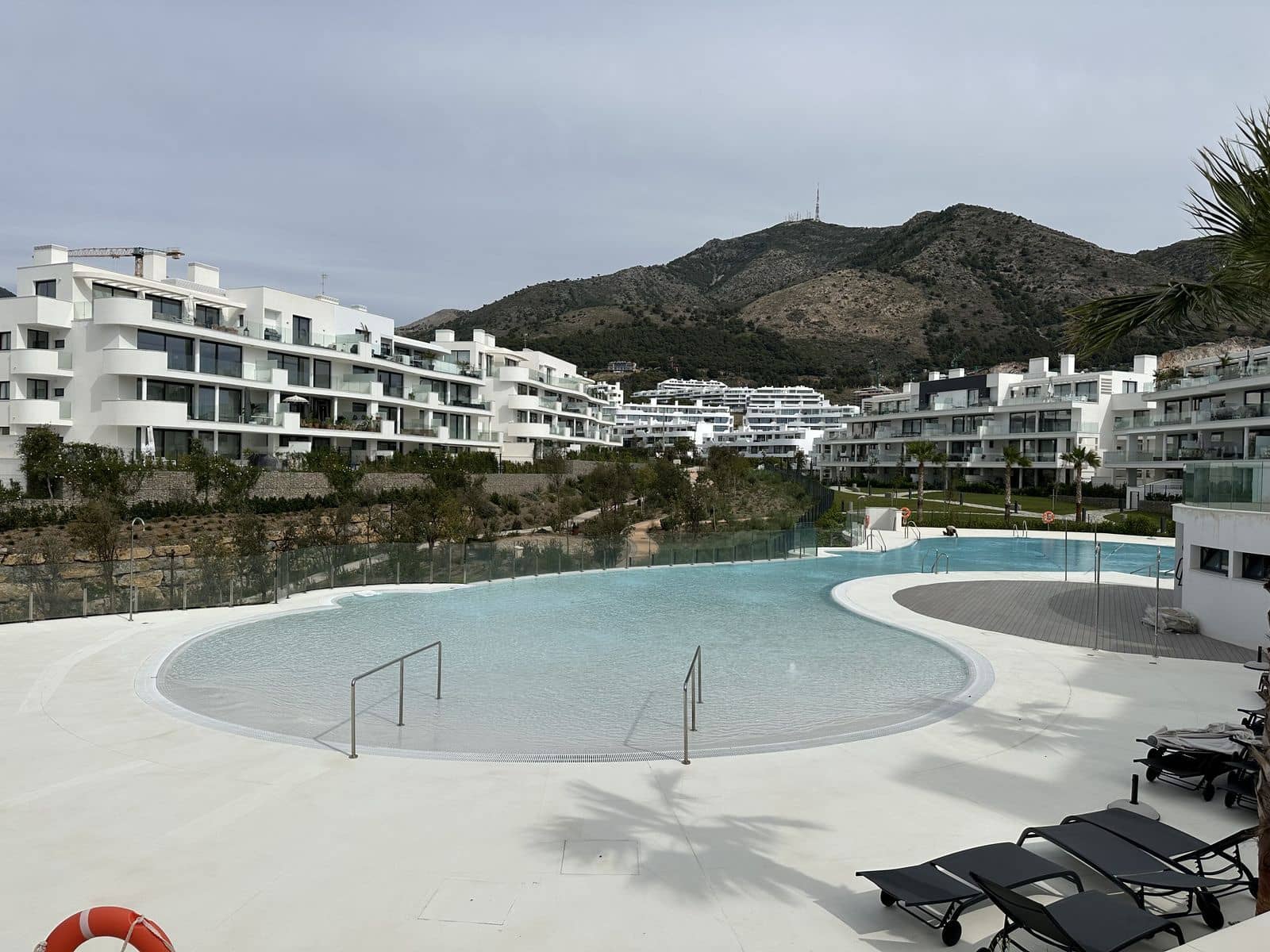 2 bedroom Apartment for sale in Benalmadena with pool - € 585,000 (Ref: 9382094)