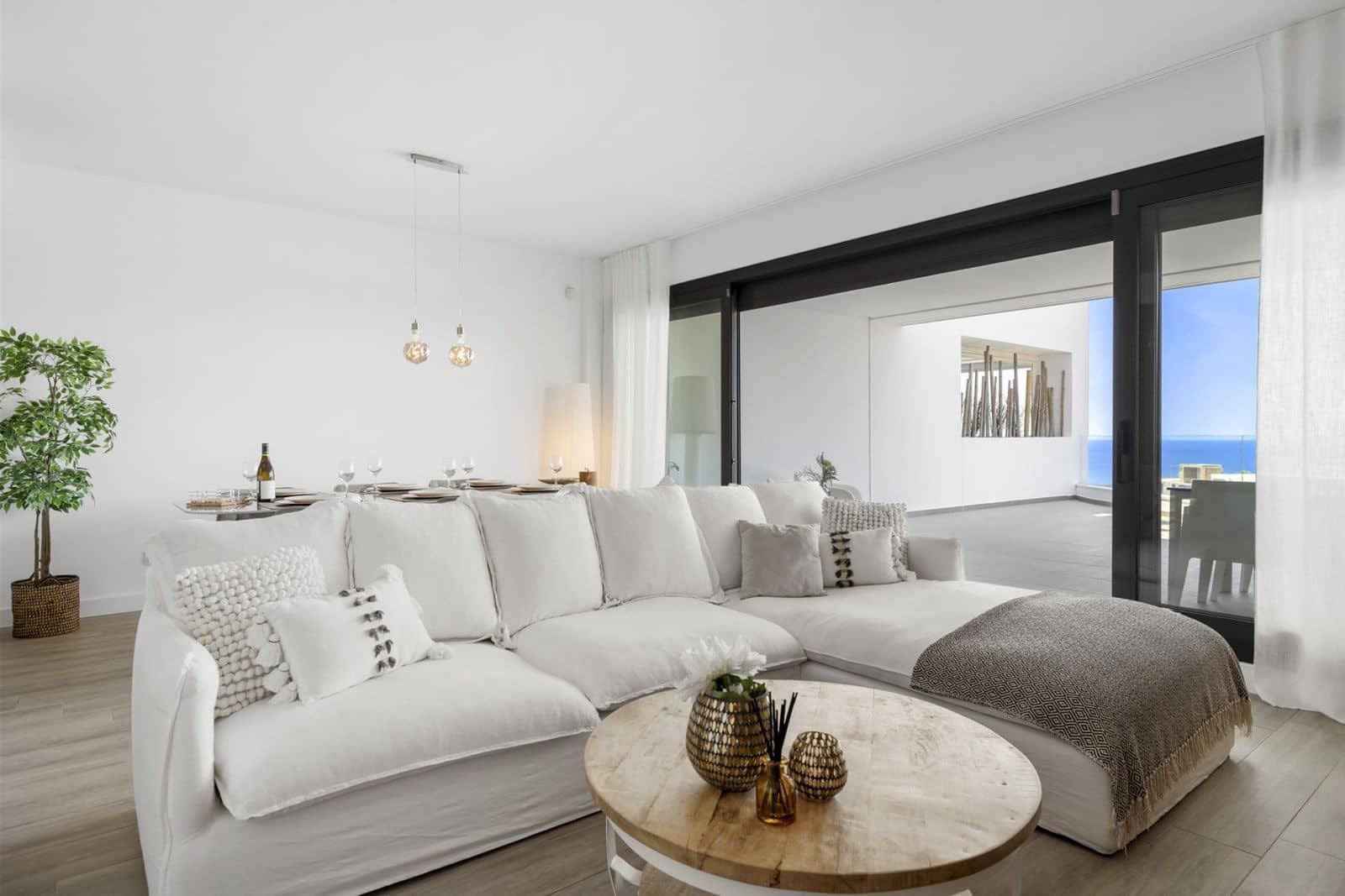 3 makuuhuone Huoneisto myytävänä paikassa Cabopino - 995 000 € (Ref: 9382097)