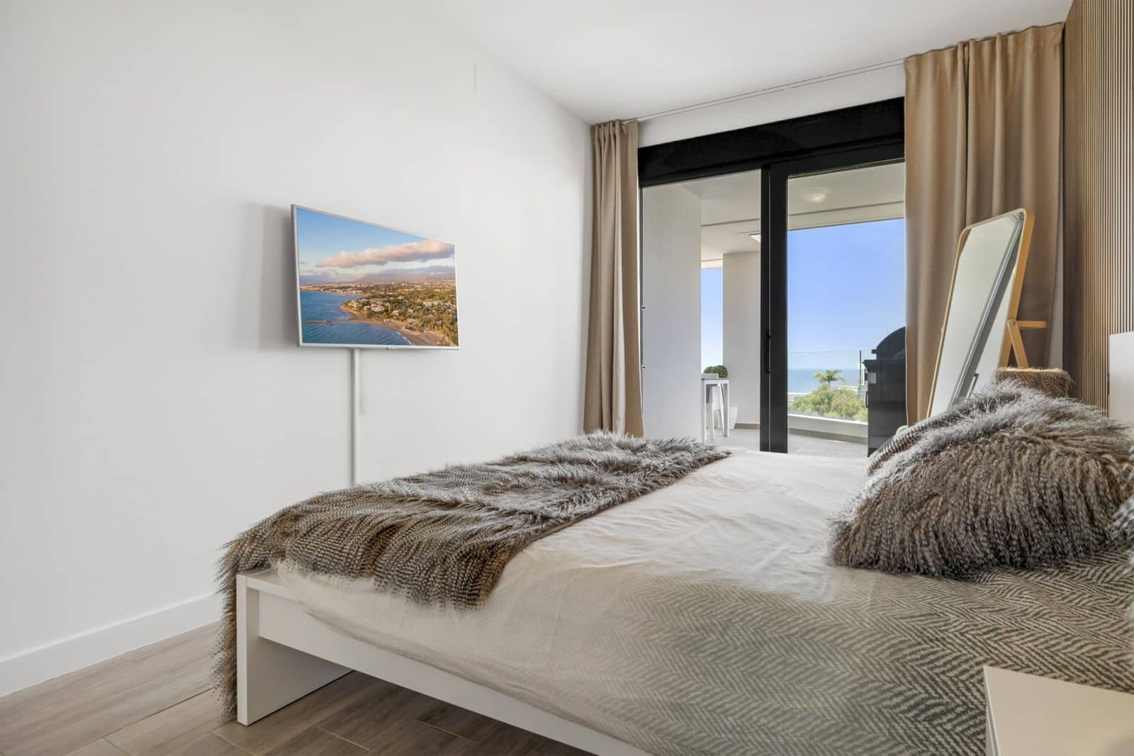 3 makuuhuone Huoneisto myytävänä paikassa Cabopino - 995 000 € (Ref: 9382097)