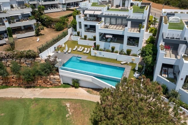 3 makuuhuone Huoneisto myytävänä paikassa Cabopino, Marbella - 995 000 € (Ref: 9382097)