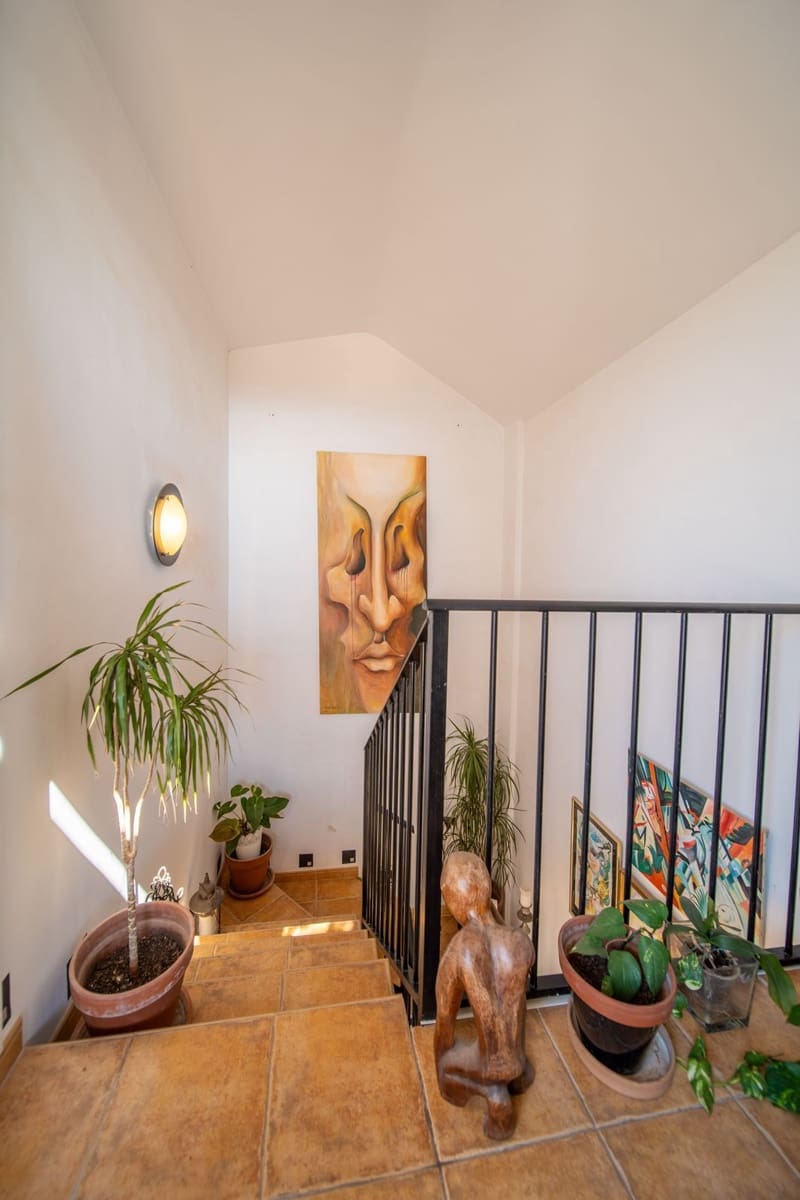 3 quarto Moradia Geminada para venda em Fuengirola com piscina - 499 000 € (Ref: 9382098)