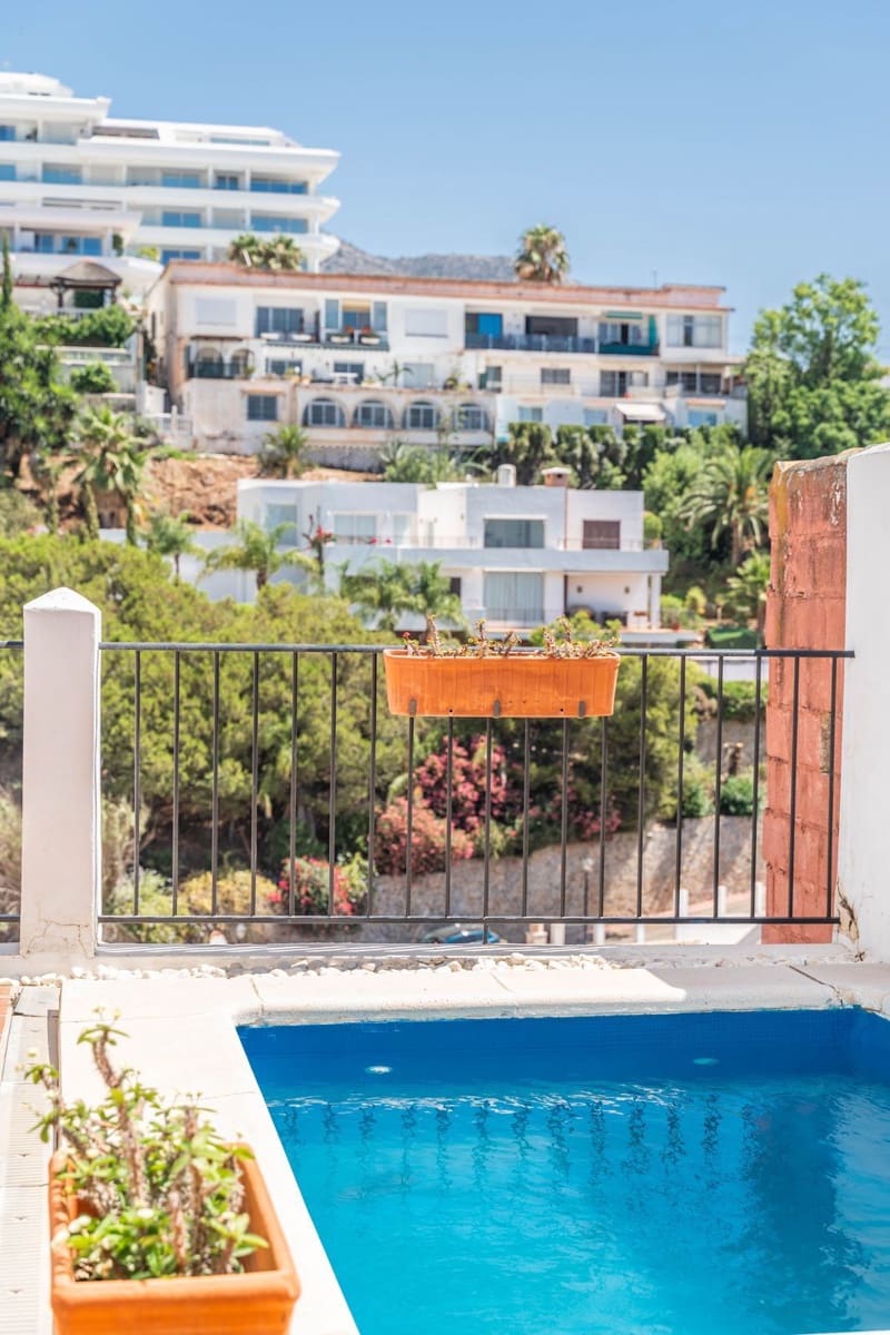 3 quarto Moradia Geminada para venda em Fuengirola com piscina - 499 000 € (Ref: 9382098)