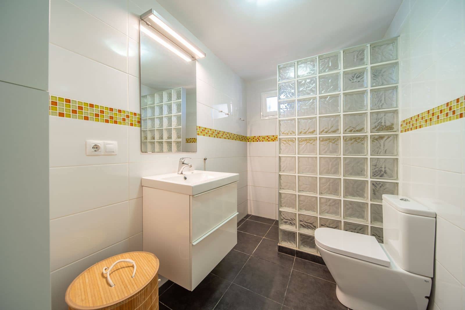 3 quarto Moradia Geminada para venda em Fuengirola com piscina - 499 000 € (Ref: 9382098)