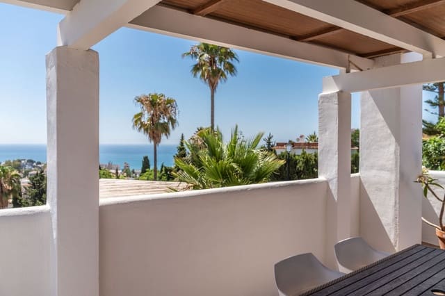 3 soveværelse Semi-Rækkehus til salg i Fuengirola med swimmingpool - € 499.000 (Ref: 9382098)