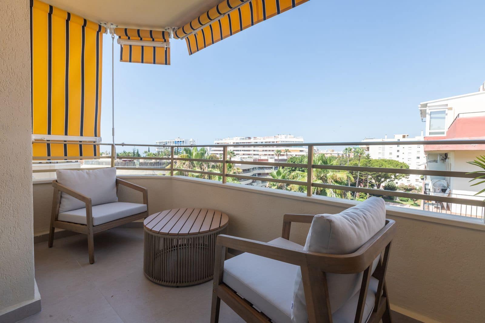 2 Zimmer Penthouse zu verkaufen in Marbella - 629.000 € (Ref: 9382099)