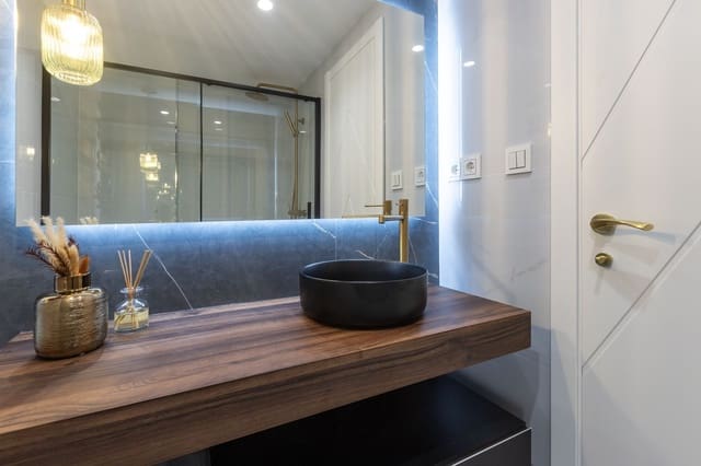 2 Zimmer Penthouse zu verkaufen in Marbella - 629.000 € (Ref: 9382099)