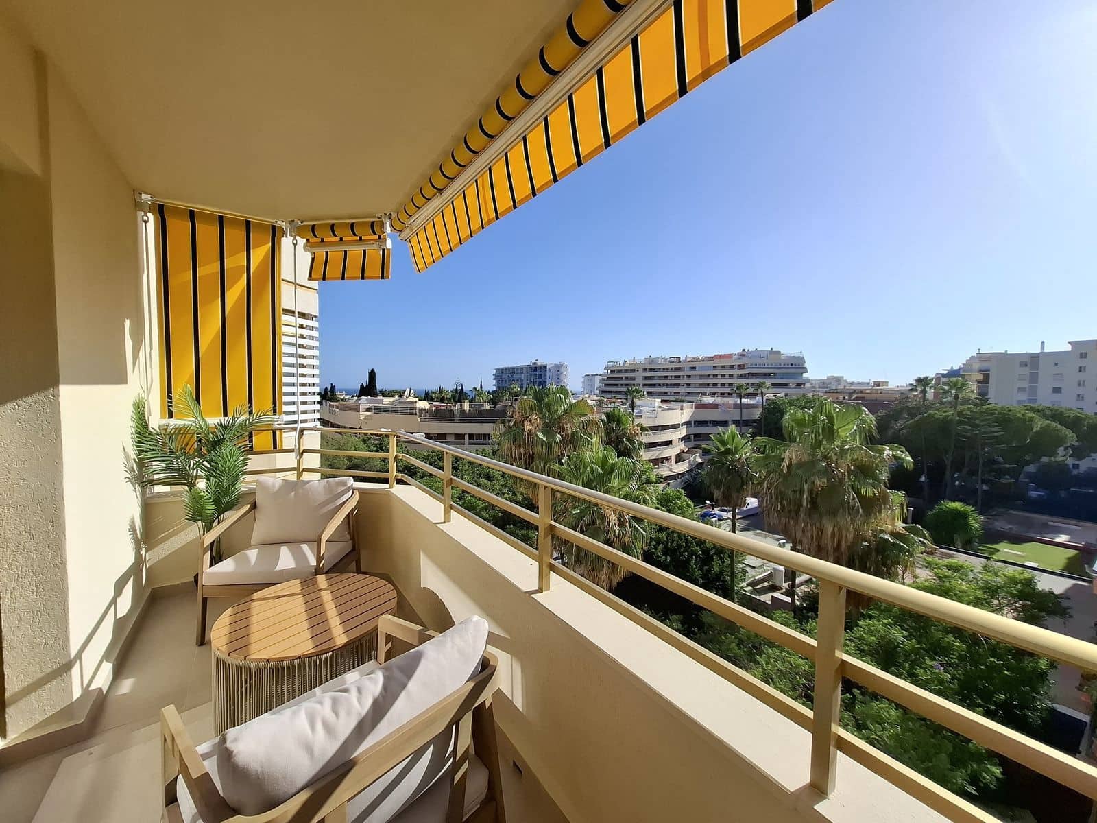 2 Zimmer Penthouse zu verkaufen in Marbella - 629.000 € (Ref: 9382099)