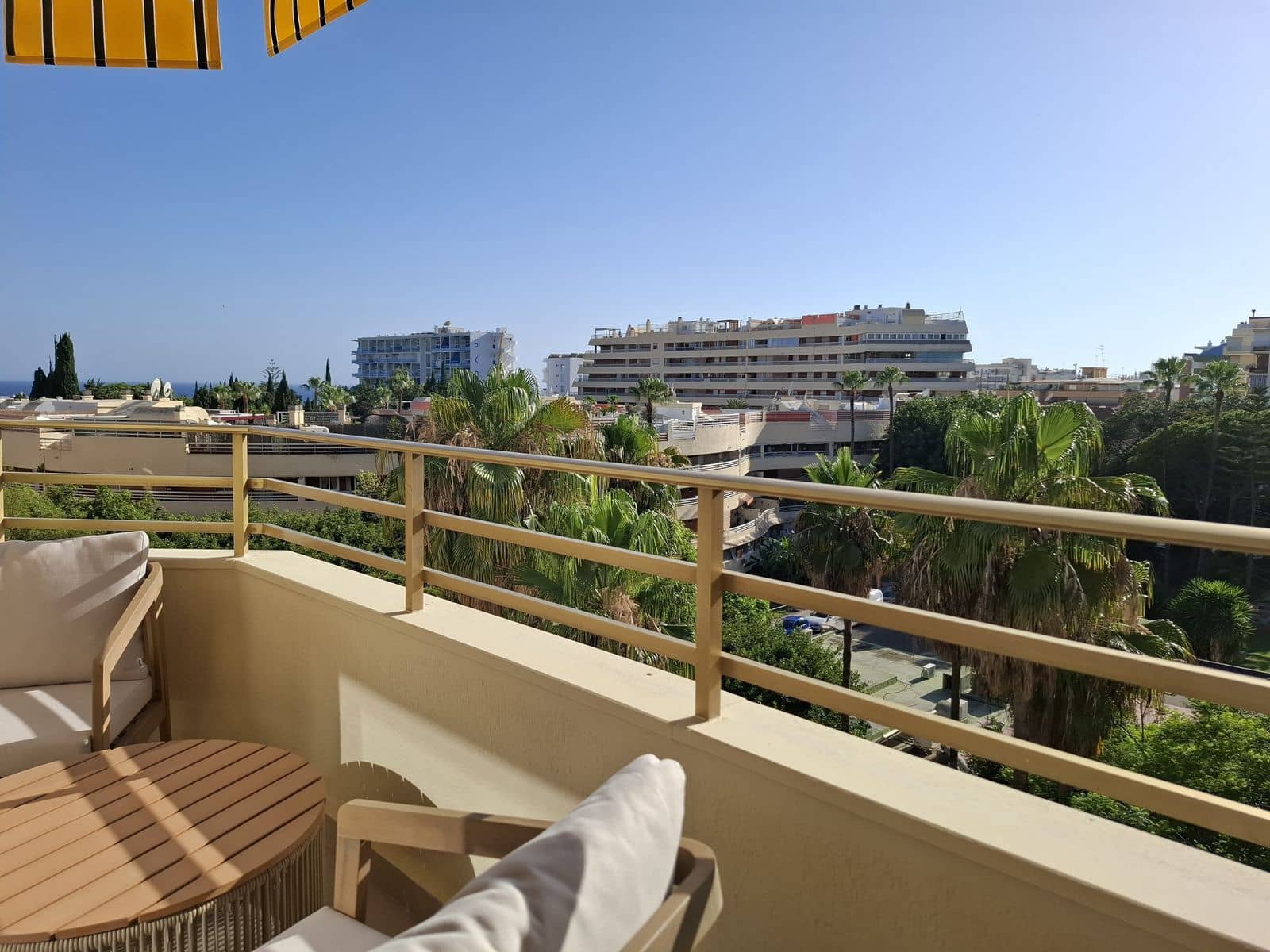 2 Zimmer Penthouse zu verkaufen in Marbella - 629.000 € (Ref: 9382099)