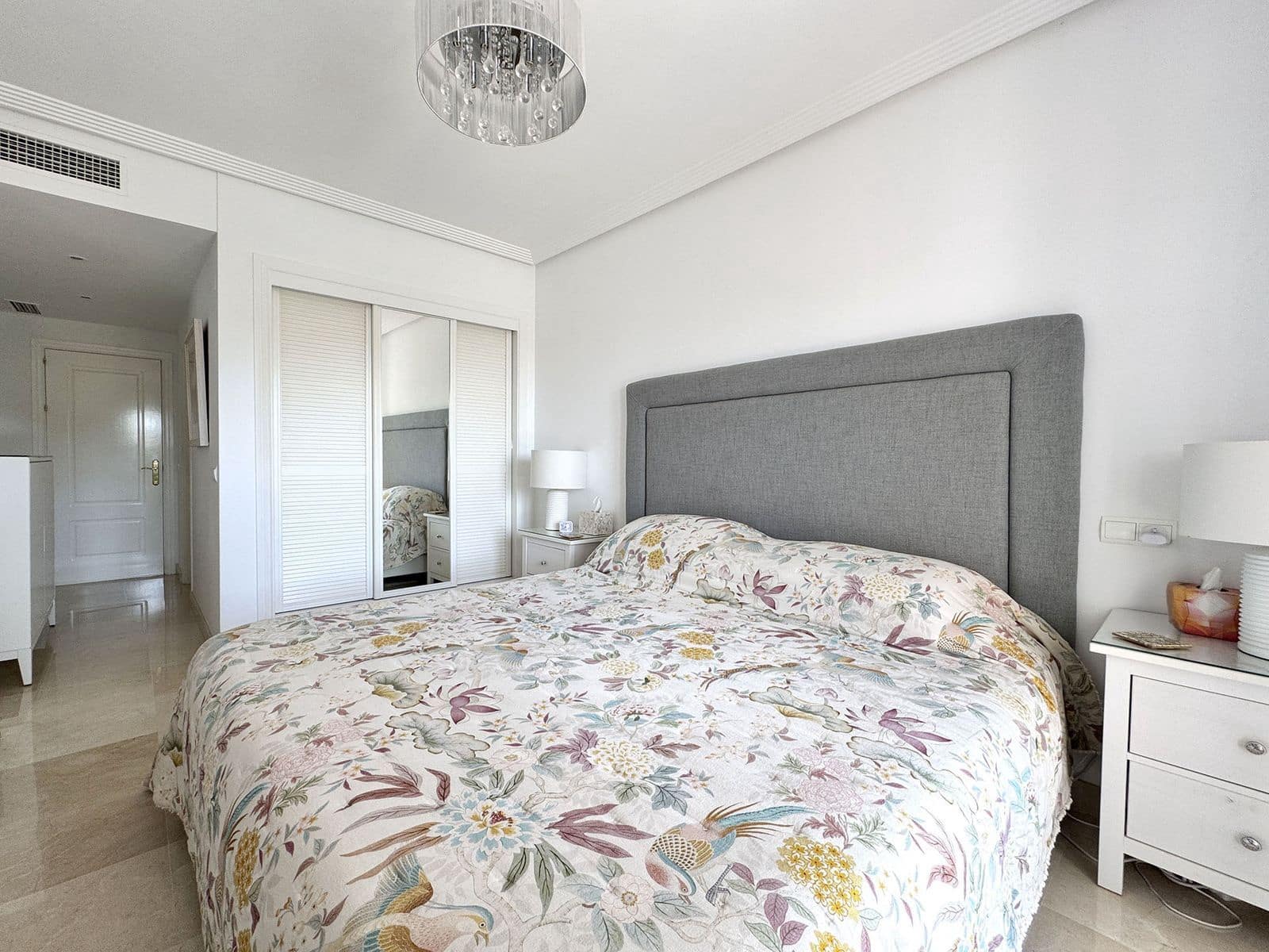 2 bedroom Apartment for sale in Los Arqueros with pool - € 430,000 (Ref: 9382100)