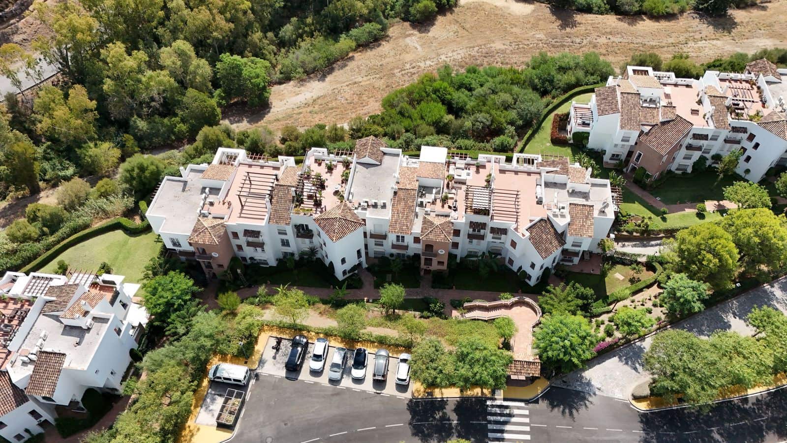 2 bedroom Apartment for sale in Los Arqueros with pool - € 430,000 (Ref: 9382100)